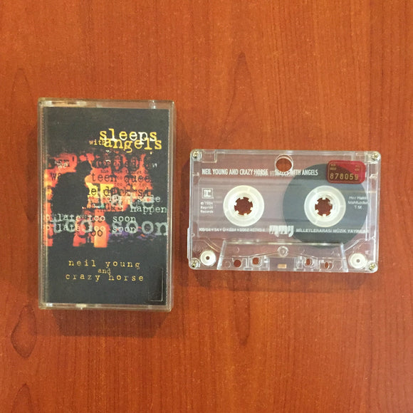 Neil Young and Crazy Horse / Sleeps With Angels, Kaset