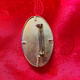 Broş 16