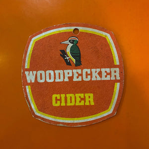 Woodpecker, Bardak Altlığı